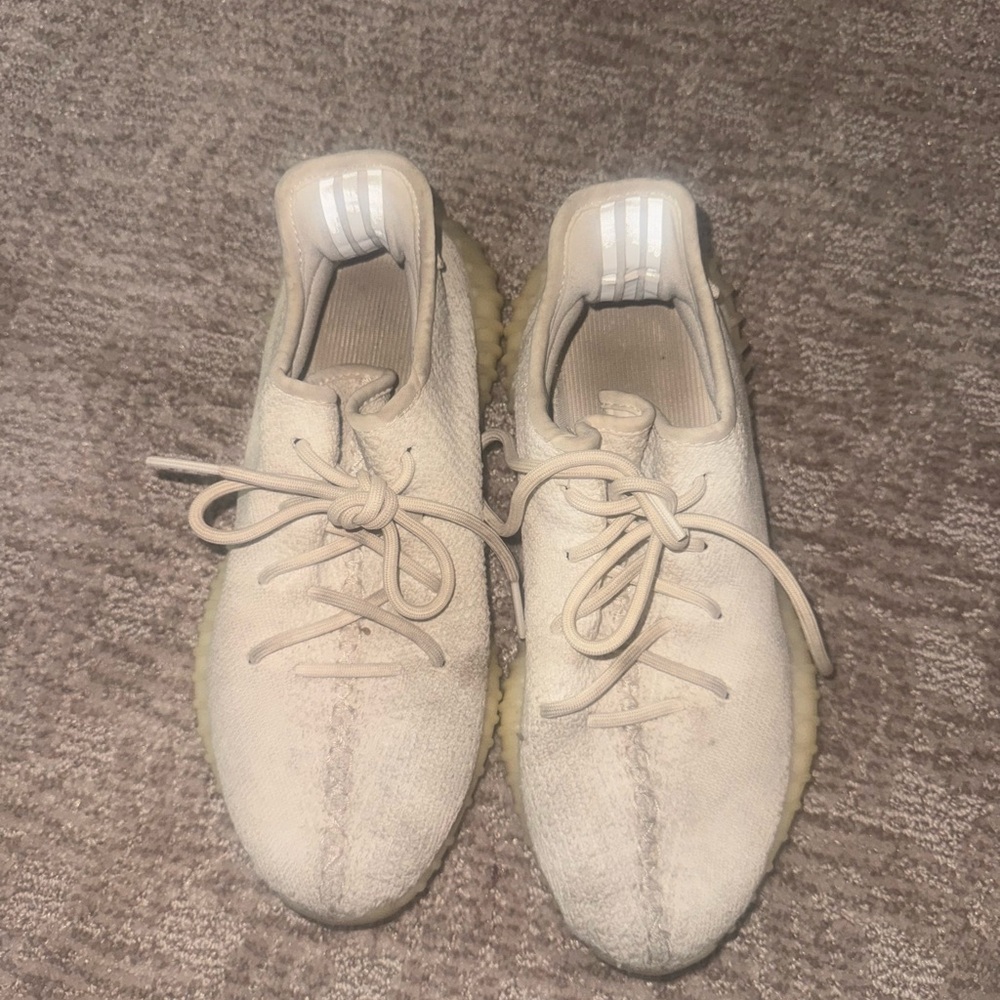 Yeezy Boosts Cream White